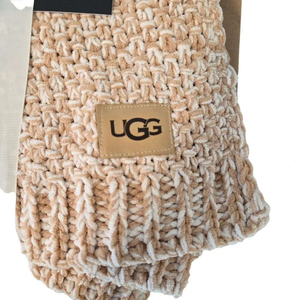 UGG wrap yourself